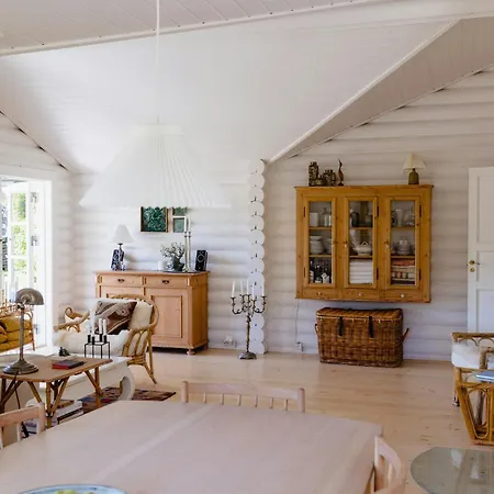 Vakantiehuis Beautiful And Romantic With Swimmingpool *