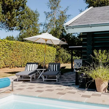 Beautiful And Romantic With Swimmingpool Vakantiehuis