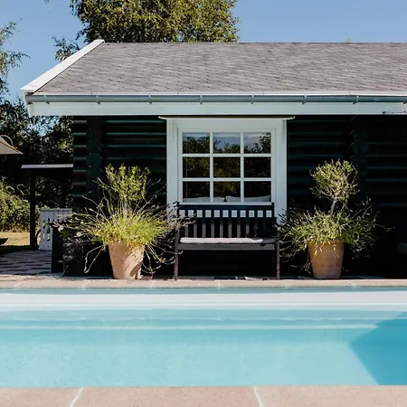 Beautiful And Romantic With Swimmingpool Vakantiehuis Melby